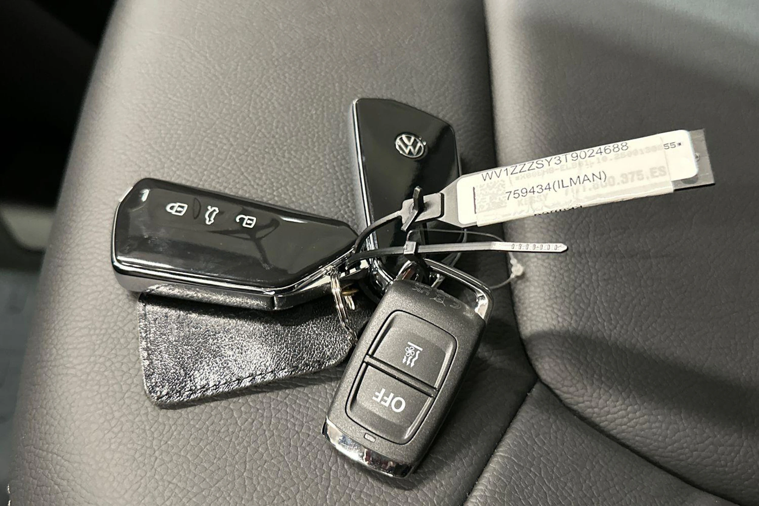 Harmaa Volkswagen Crafter 2026 kuva 14.