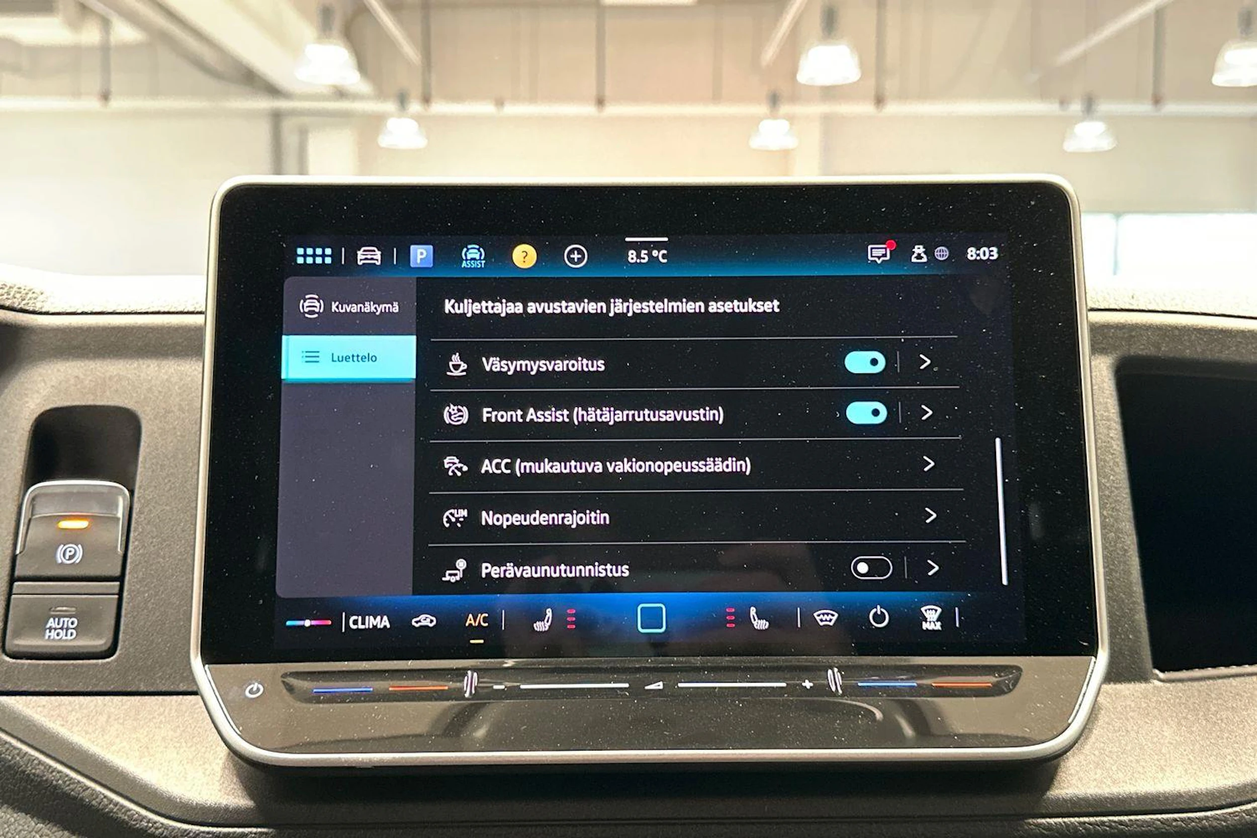 Harmaa Volkswagen Crafter 2026 kuva 18.