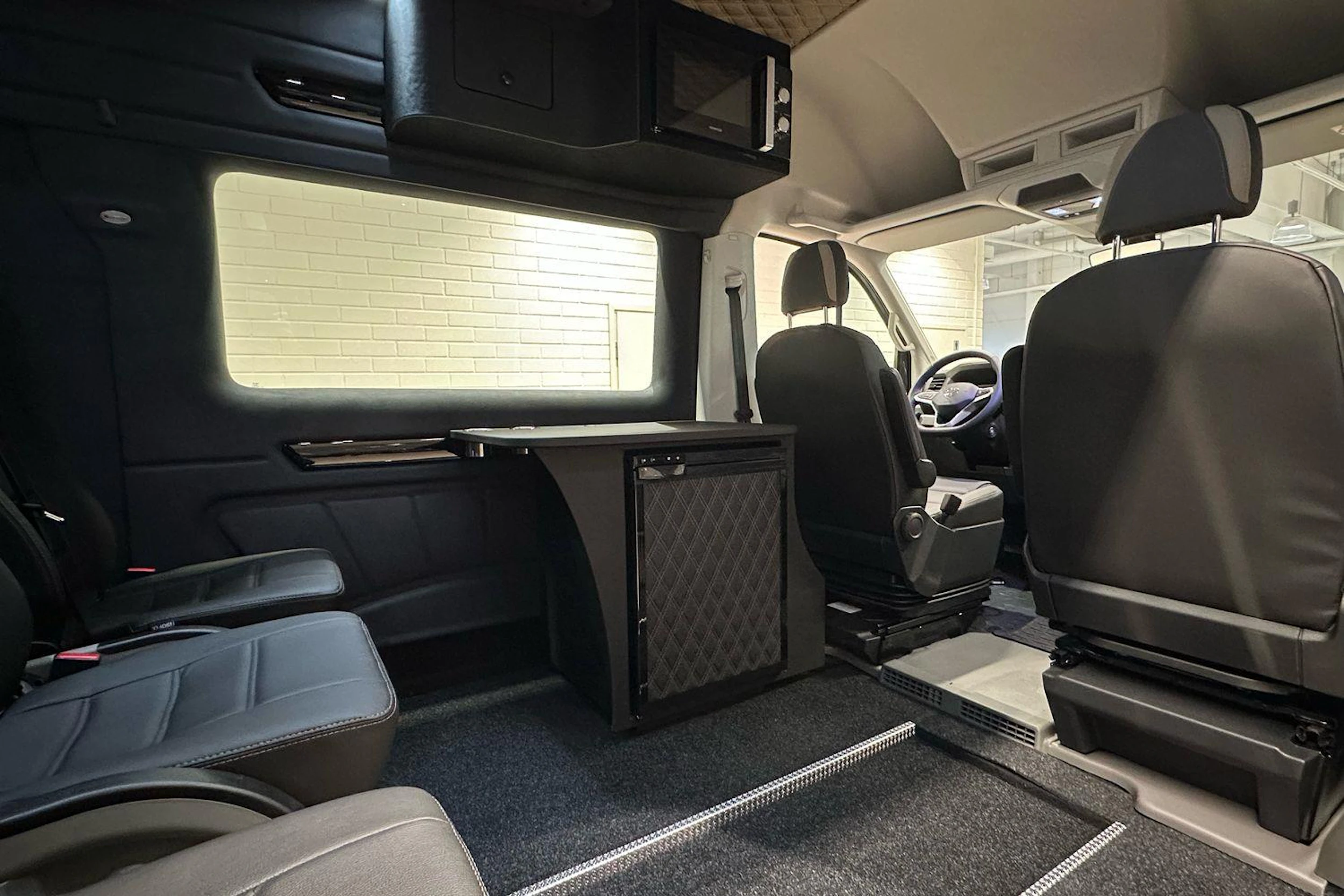 Harmaa Volkswagen Crafter 2026 kuva 22.