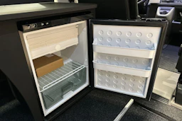 Harmaa Volkswagen Crafter 2026 kuva 23.