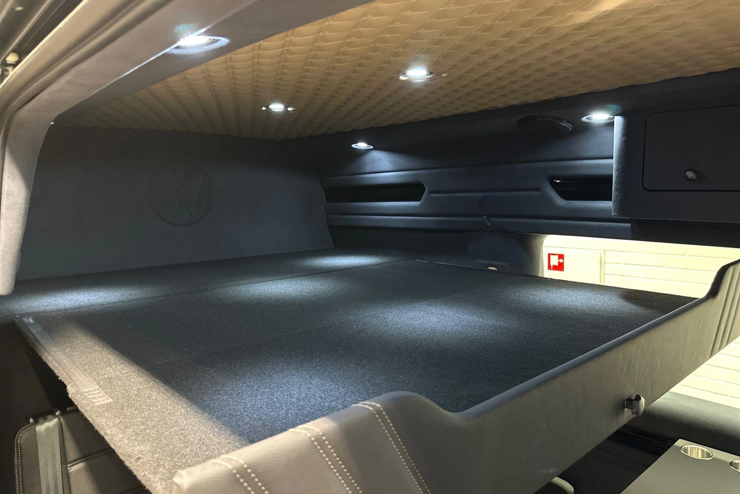 Harmaa Volkswagen Crafter 2026 kuva 27.