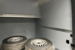 Harmaa Volkswagen Crafter 2026 kuva 33.