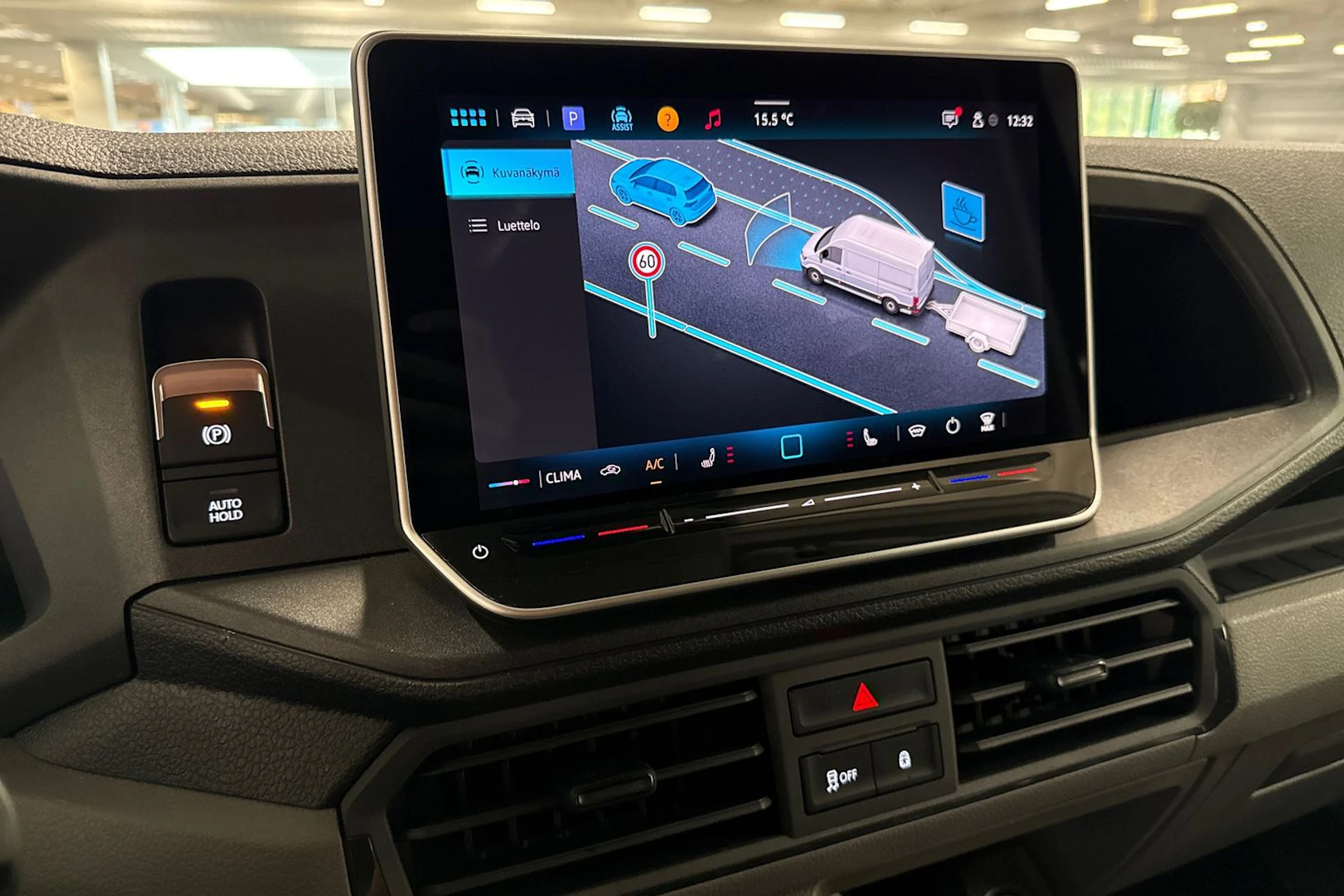 musta Volkswagen Crafter 2026 kuva 24.