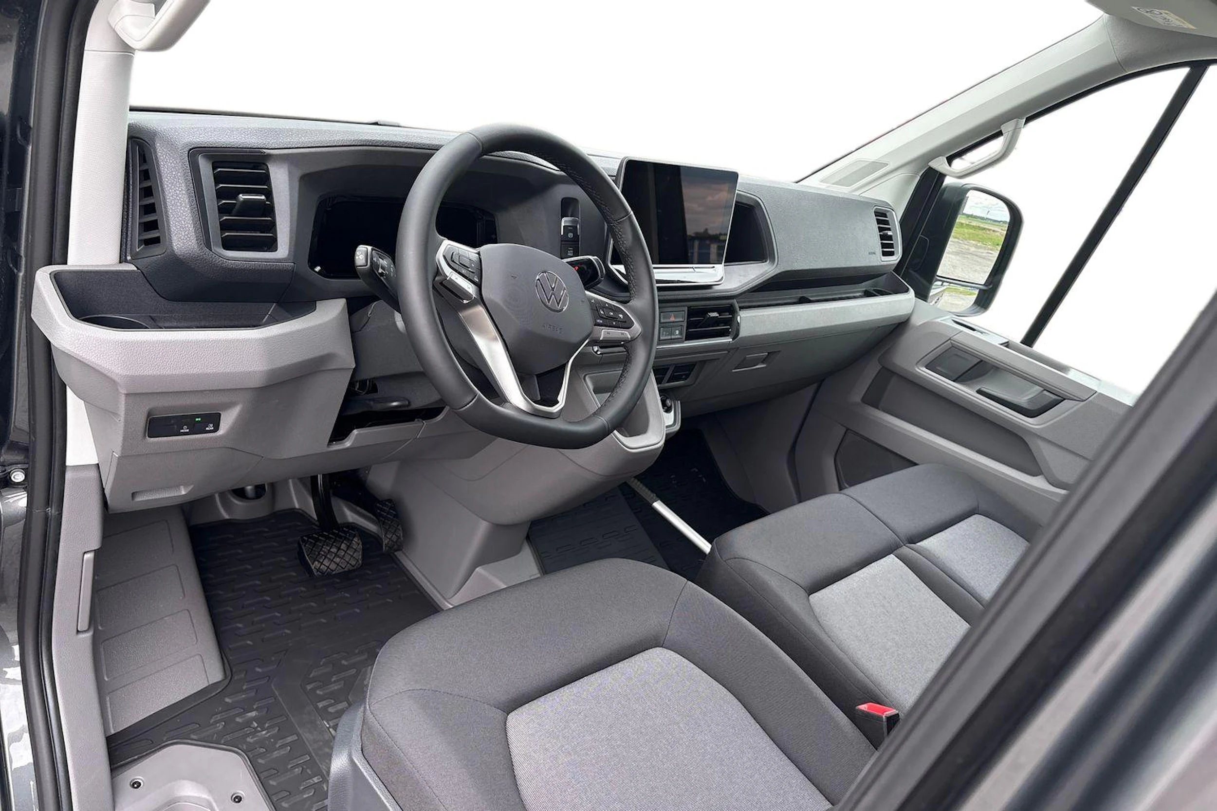 harmaa Volkswagen Crafter 2026 kuva 8.