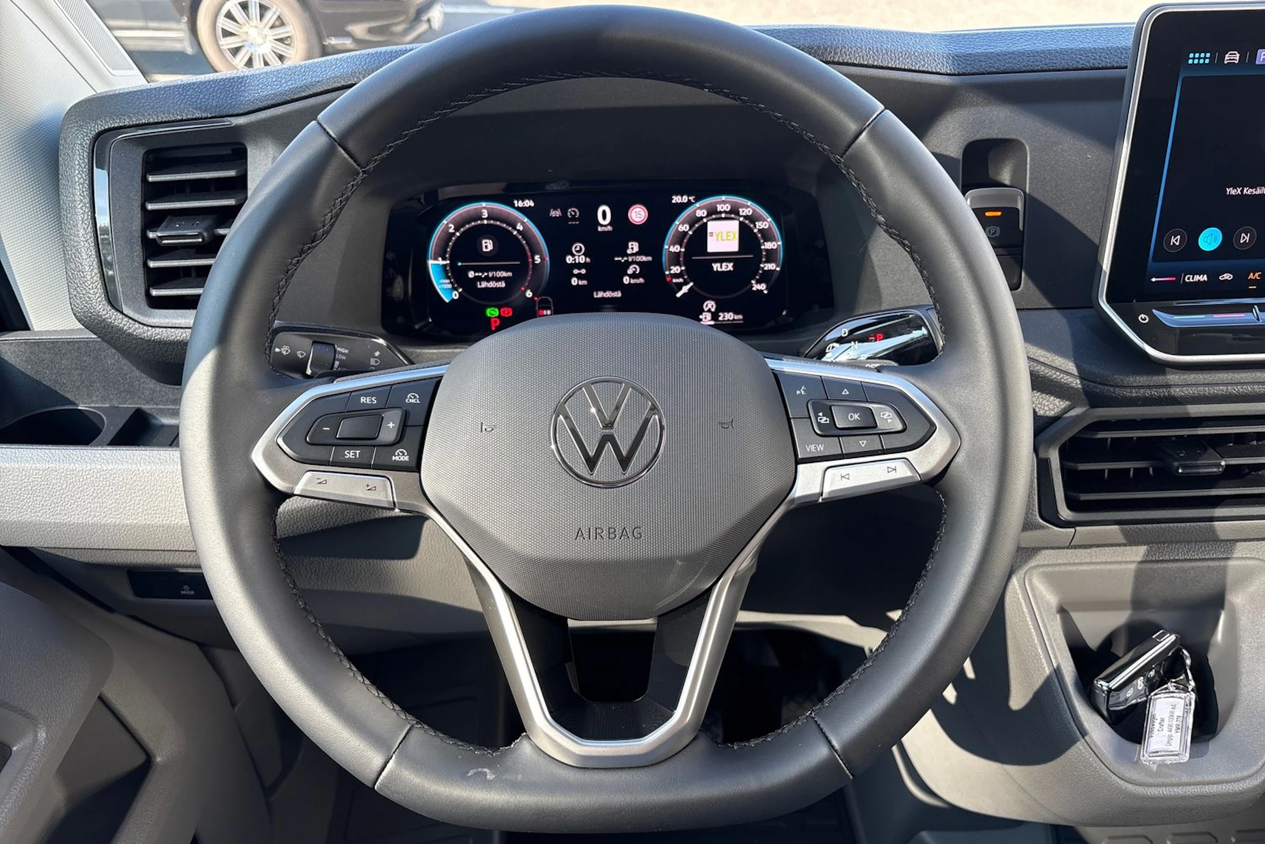 harmaa Volkswagen Crafter 2026 kuva 14.