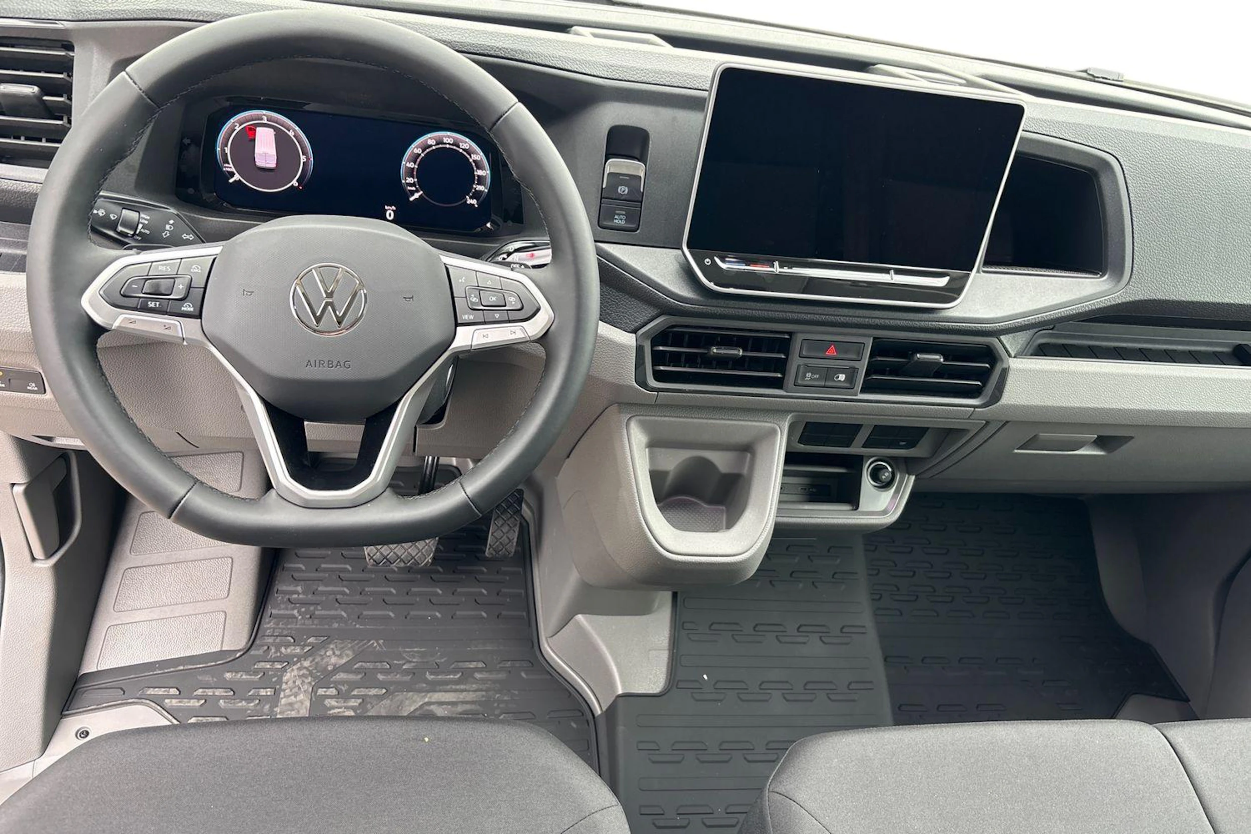 musta Volkswagen Crafter 2026 kuva 9.