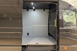 musta Volkswagen Crafter 2026 kuva 13.