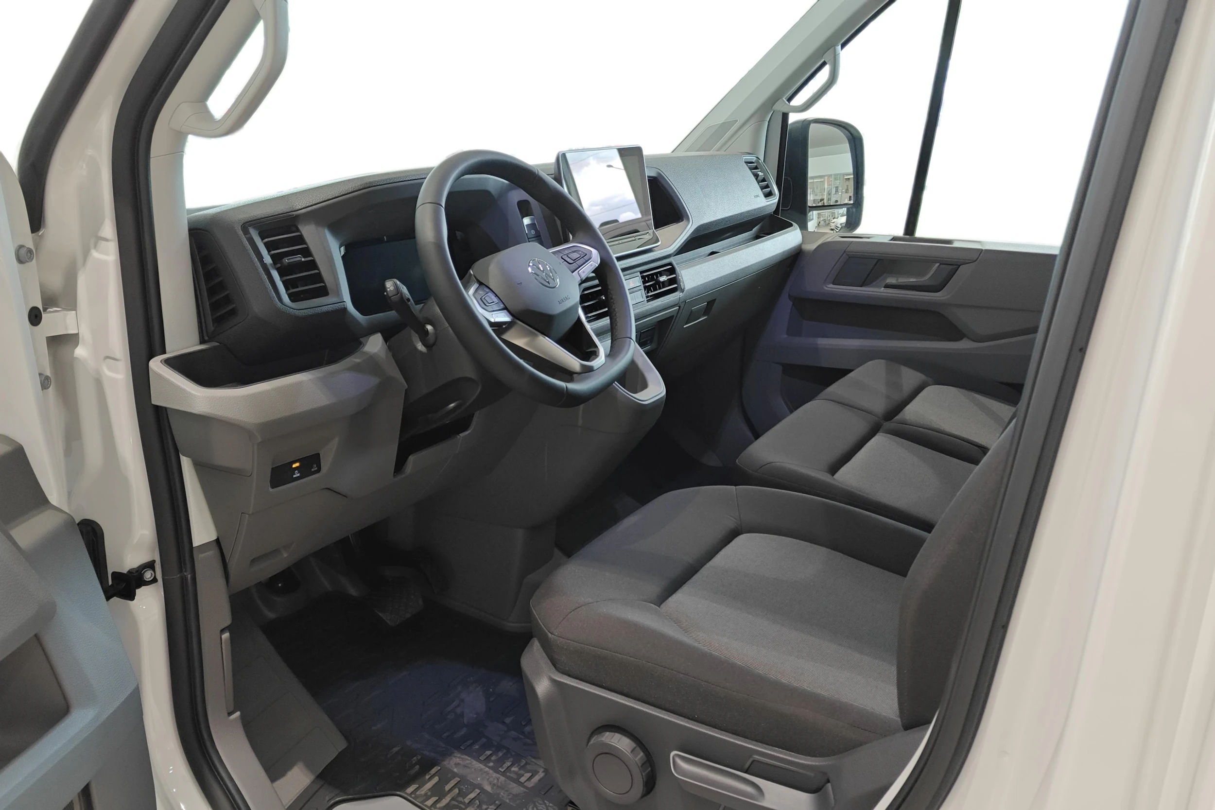 valkoinen Volkswagen Crafter 2026 kuva 8.