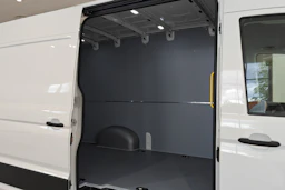 valkoinen Volkswagen Crafter 2026 kuva 16.