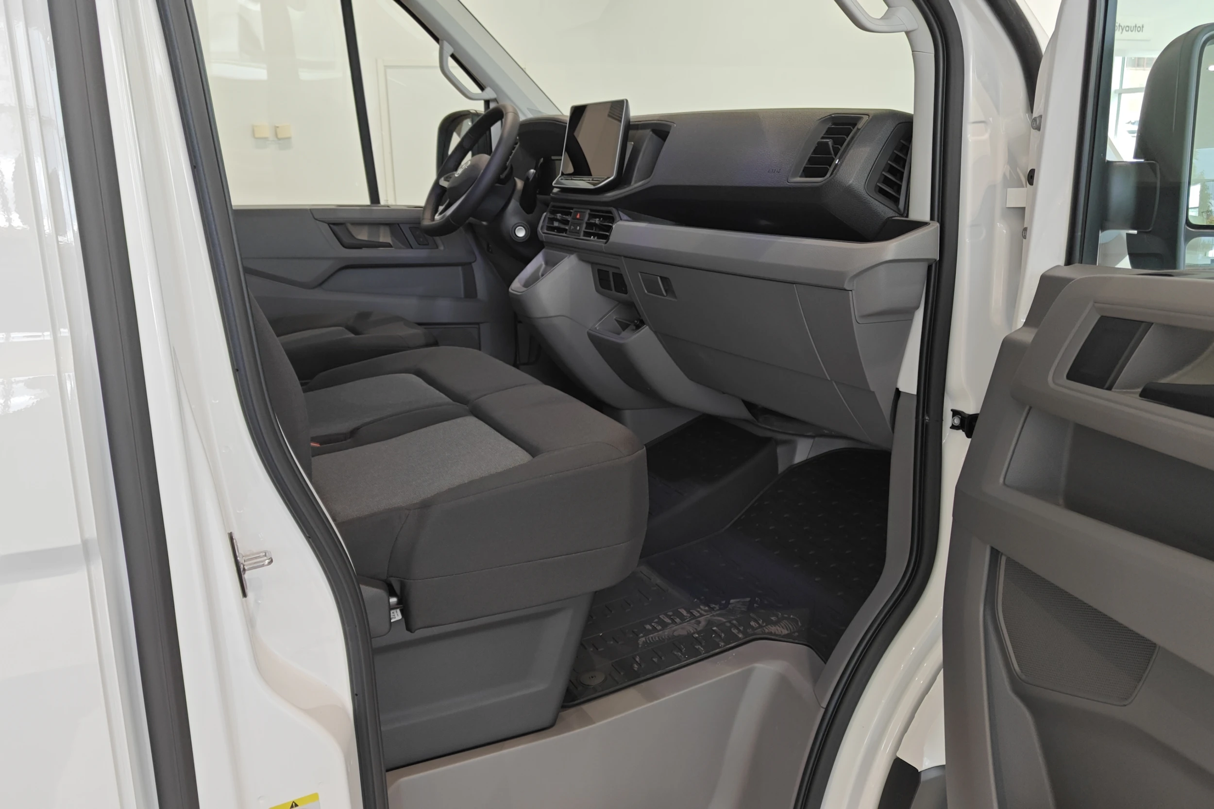 valkoinen Volkswagen Crafter 2026 kuva 17.
