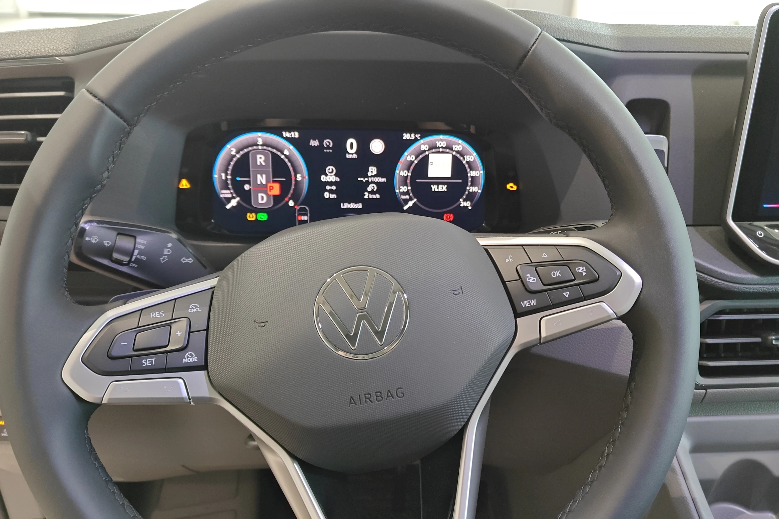 valkoinen Volkswagen Crafter 2026 kuva 19.