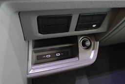 valkoinen Volkswagen Crafter 2026 kuva 23.
