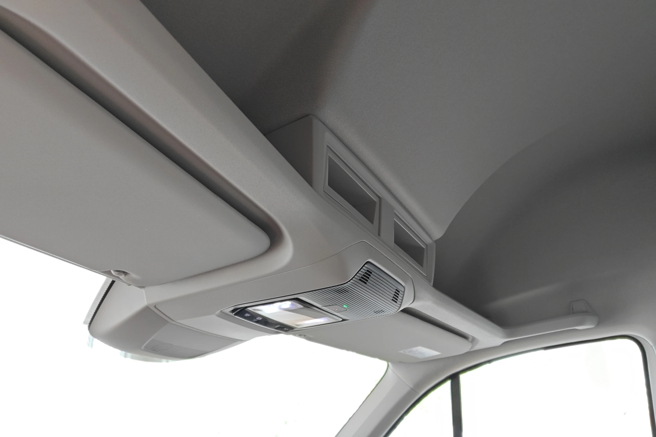 valkoinen Volkswagen Crafter 2026 kuva 28.