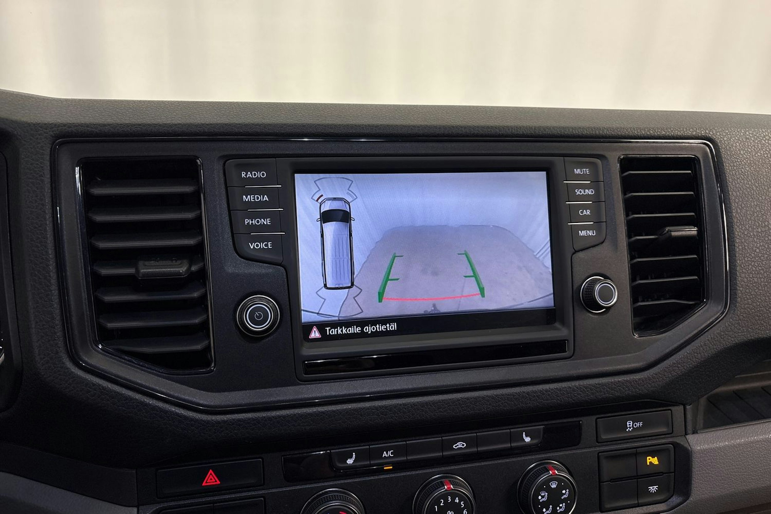 Harmaa Volkswagen Crafter 35 2019 kuva 15.