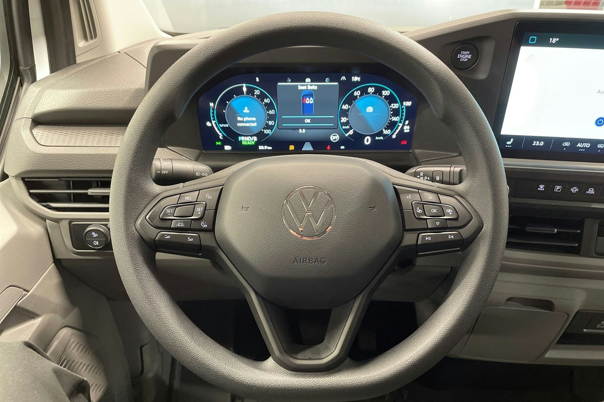 valkoinen Volkswagen e-Transporter 2025 kuva 12.