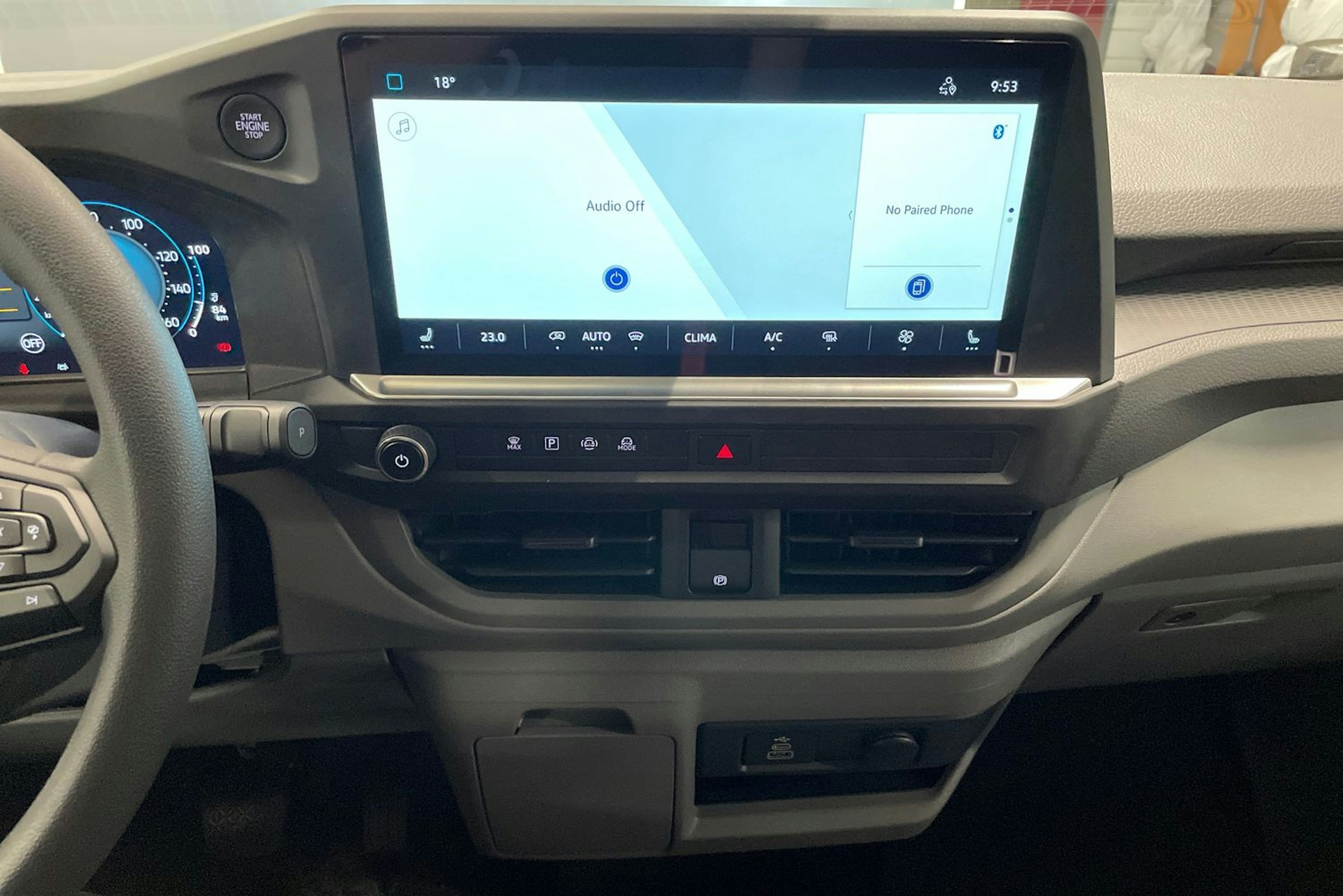 valkoinen Volkswagen e-Transporter 2025 kuva 13.