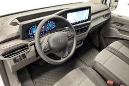 valkoinen Volkswagen e-Transporter 2025 kuva 17.
