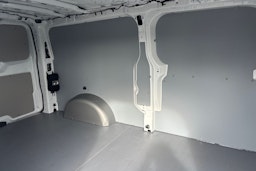 Valkoinen Volkswagen e-Transporter 2025 kuva 12.