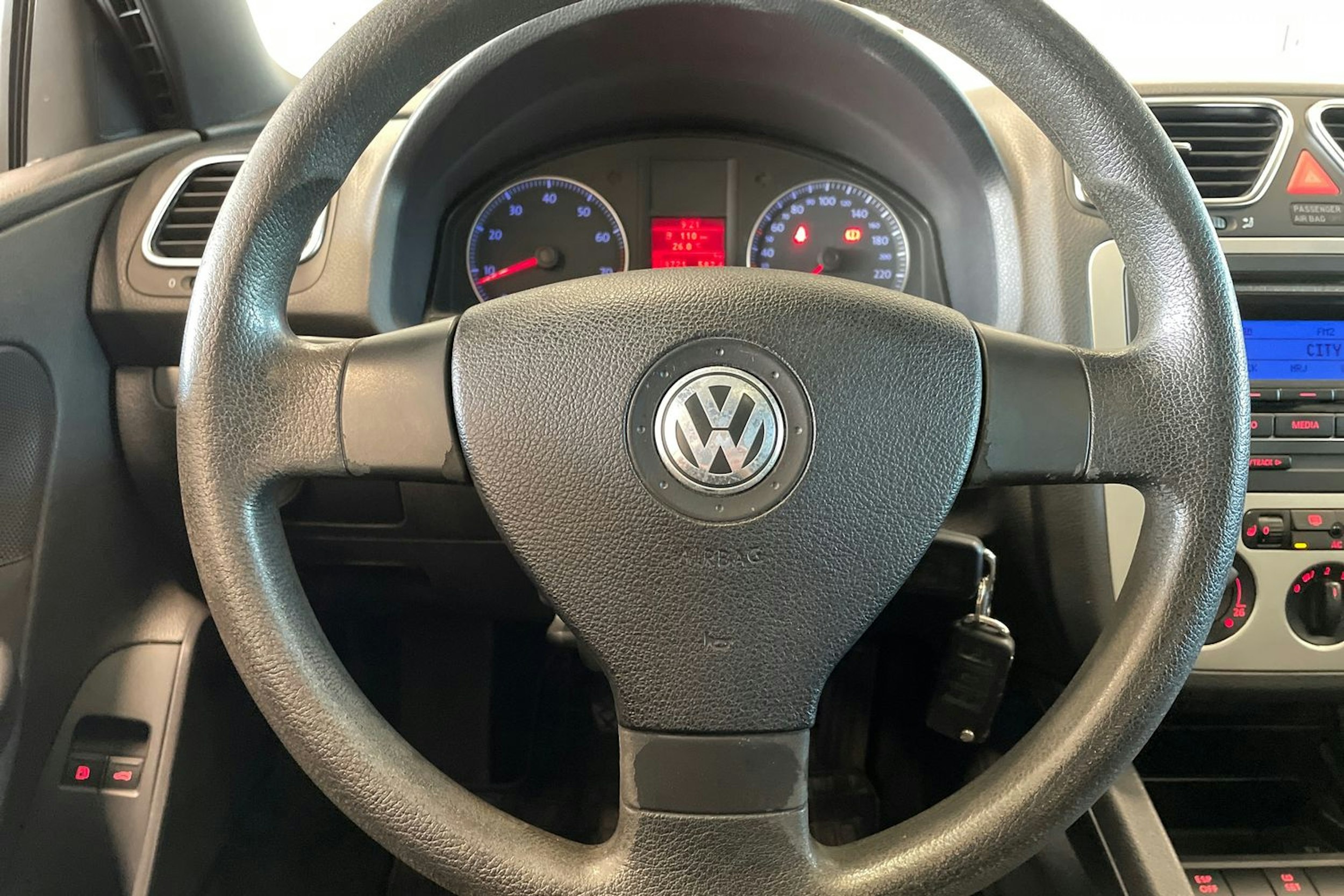 valkoinen Volkswagen Eos 2008 kuva 16.
