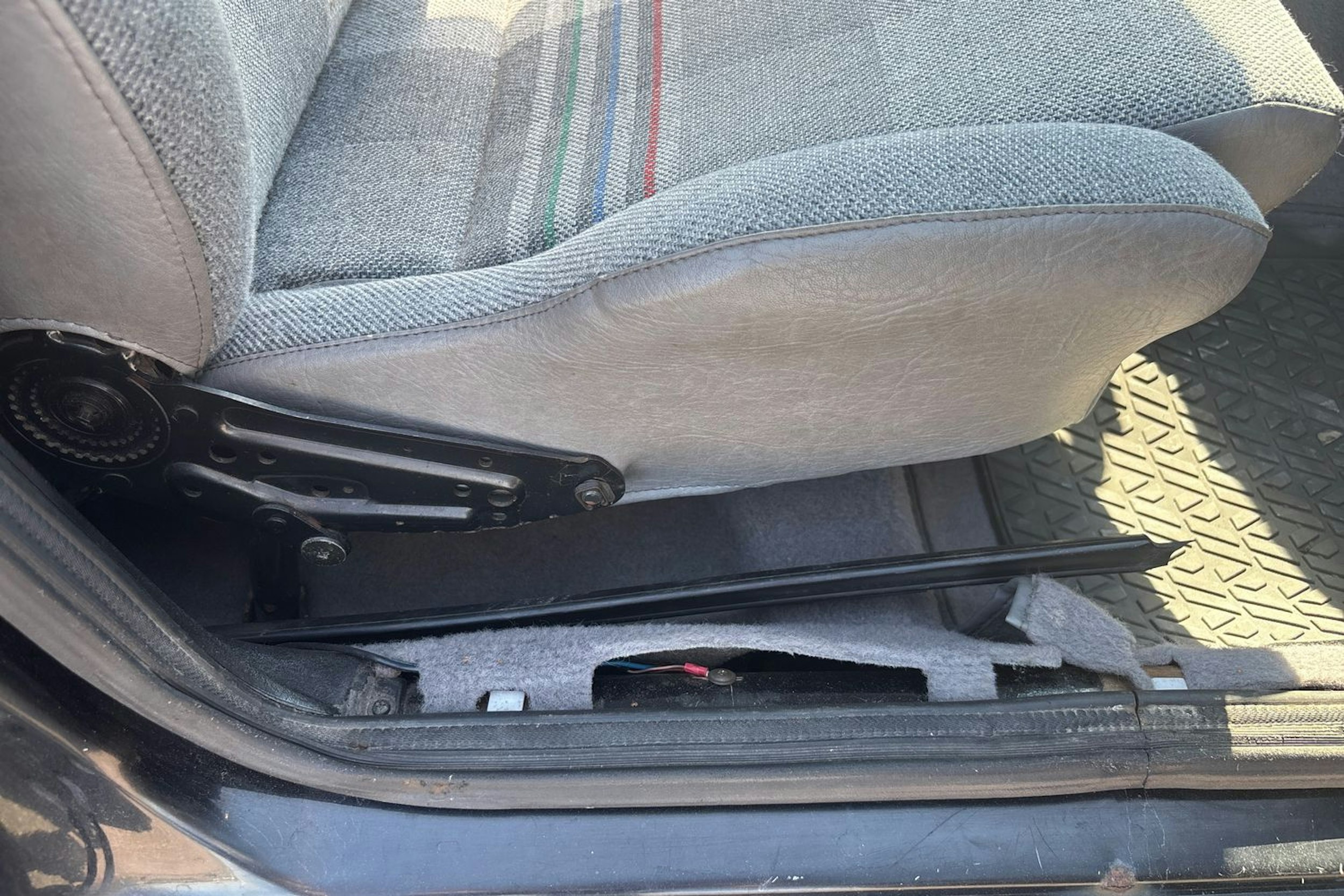 Musta Volkswagen GOLF 1991 kuva 15.