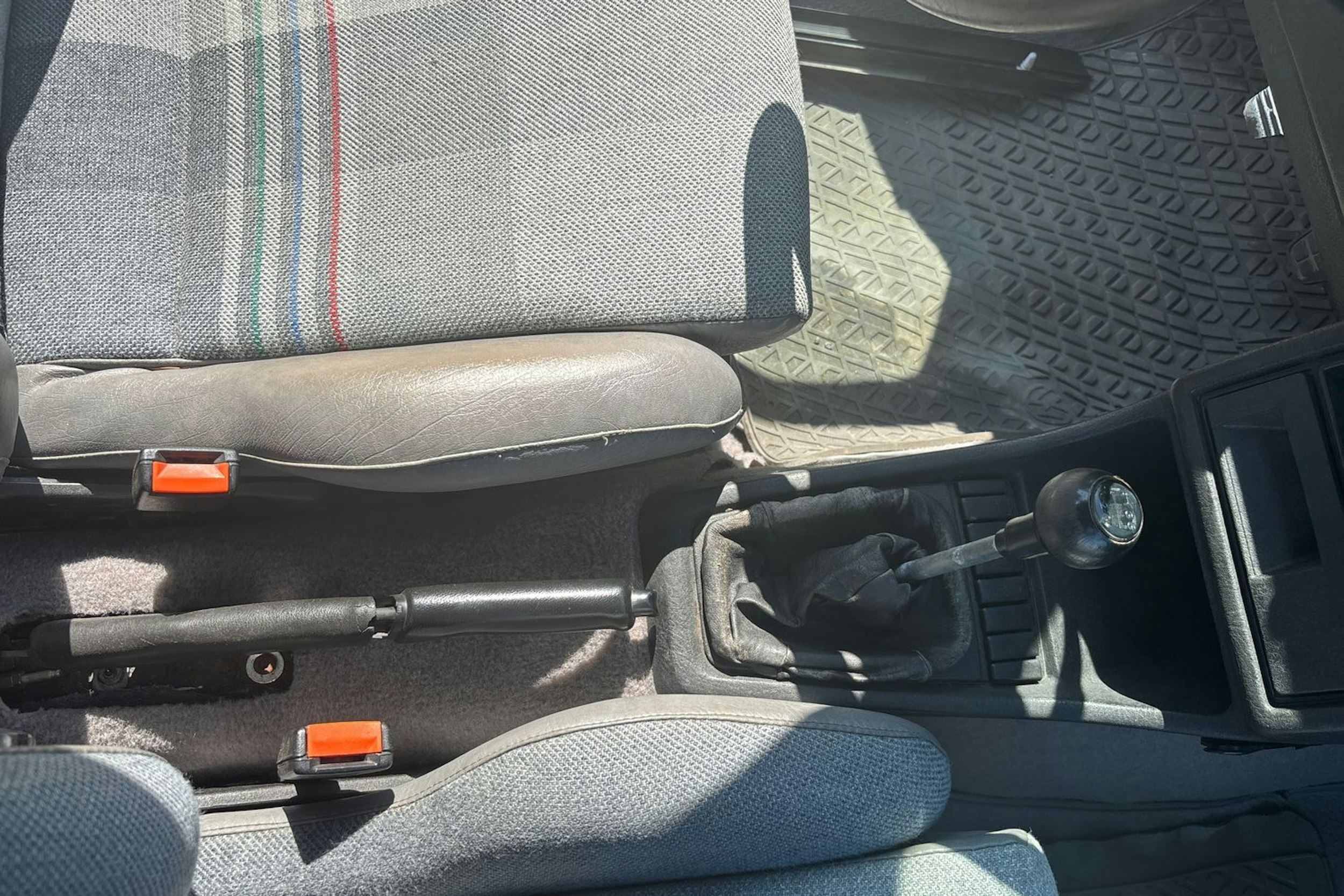 Musta Volkswagen GOLF 1991 kuva 17.