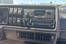 Musta Volkswagen GOLF 1991 kuva 18.