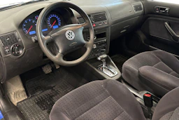 met. sininen Volkswagen Golf 2000 kuva 8.