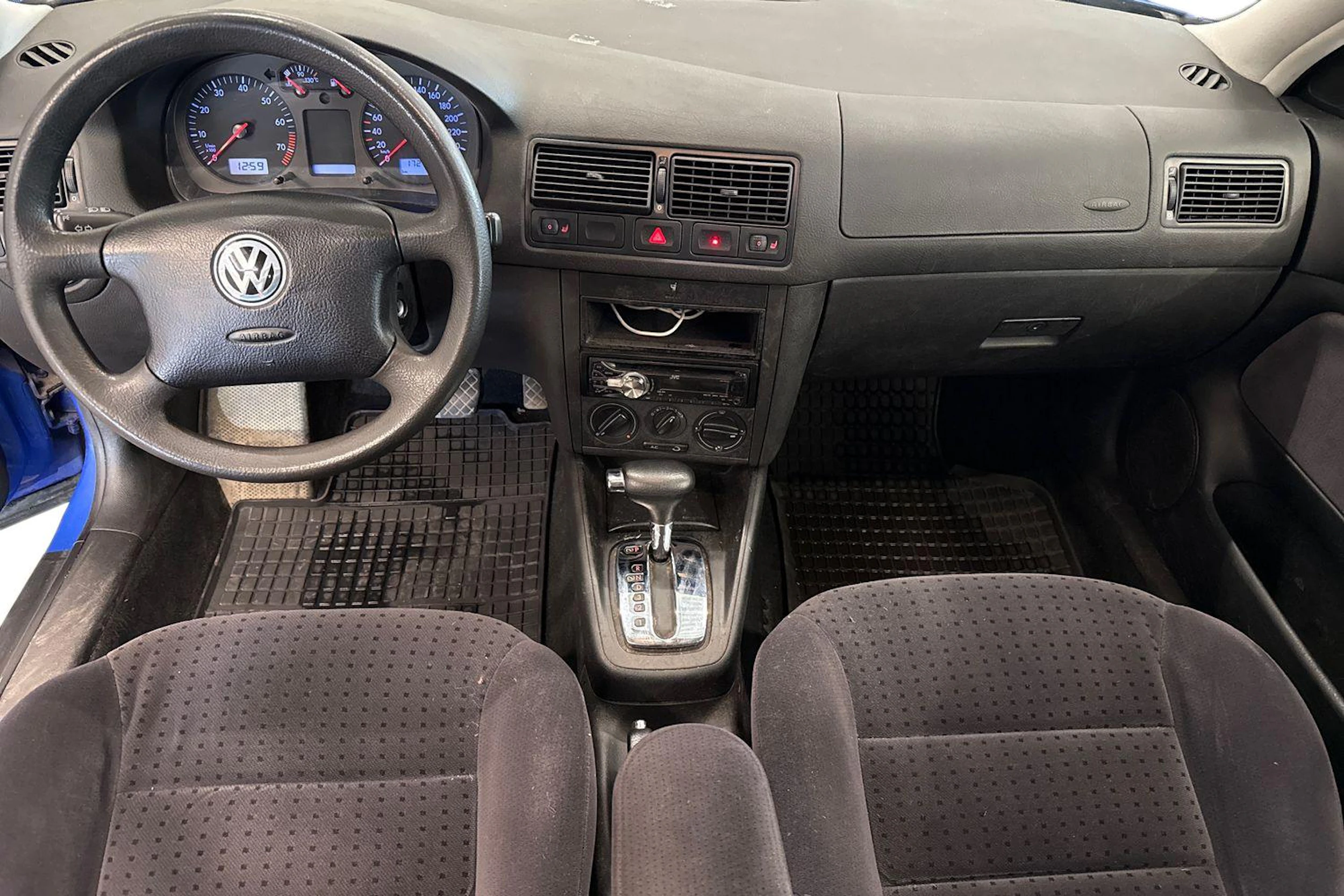 met. sininen Volkswagen Golf 2000 kuva 9.
