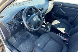 ruskea (beige) Volkswagen Golf 2000 kuva 6.