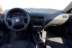 ruskea (beige) Volkswagen Golf 2000 kuva 7.