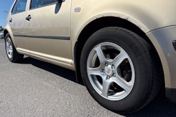 ruskea (beige) Volkswagen Golf 2000 kuva 16.
