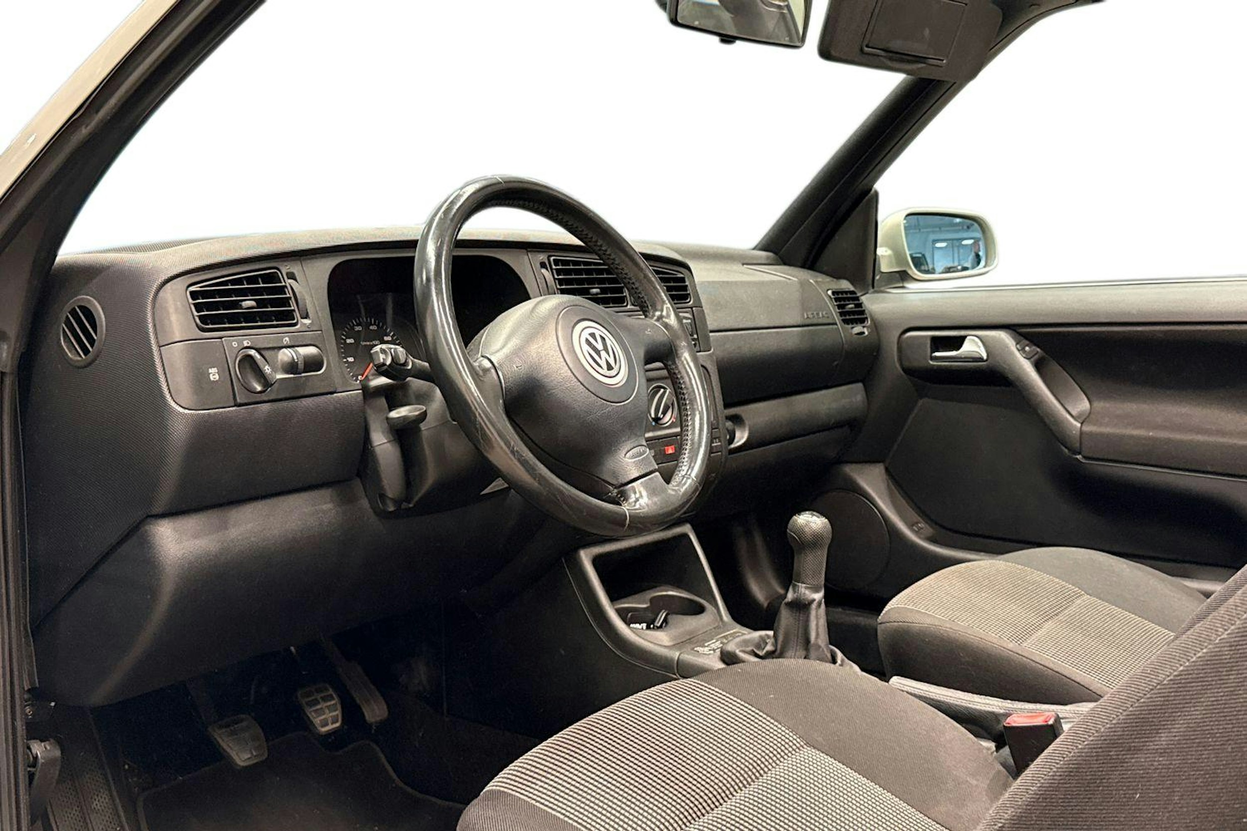 harmaa Volkswagen Golf 2001 kuva 7.