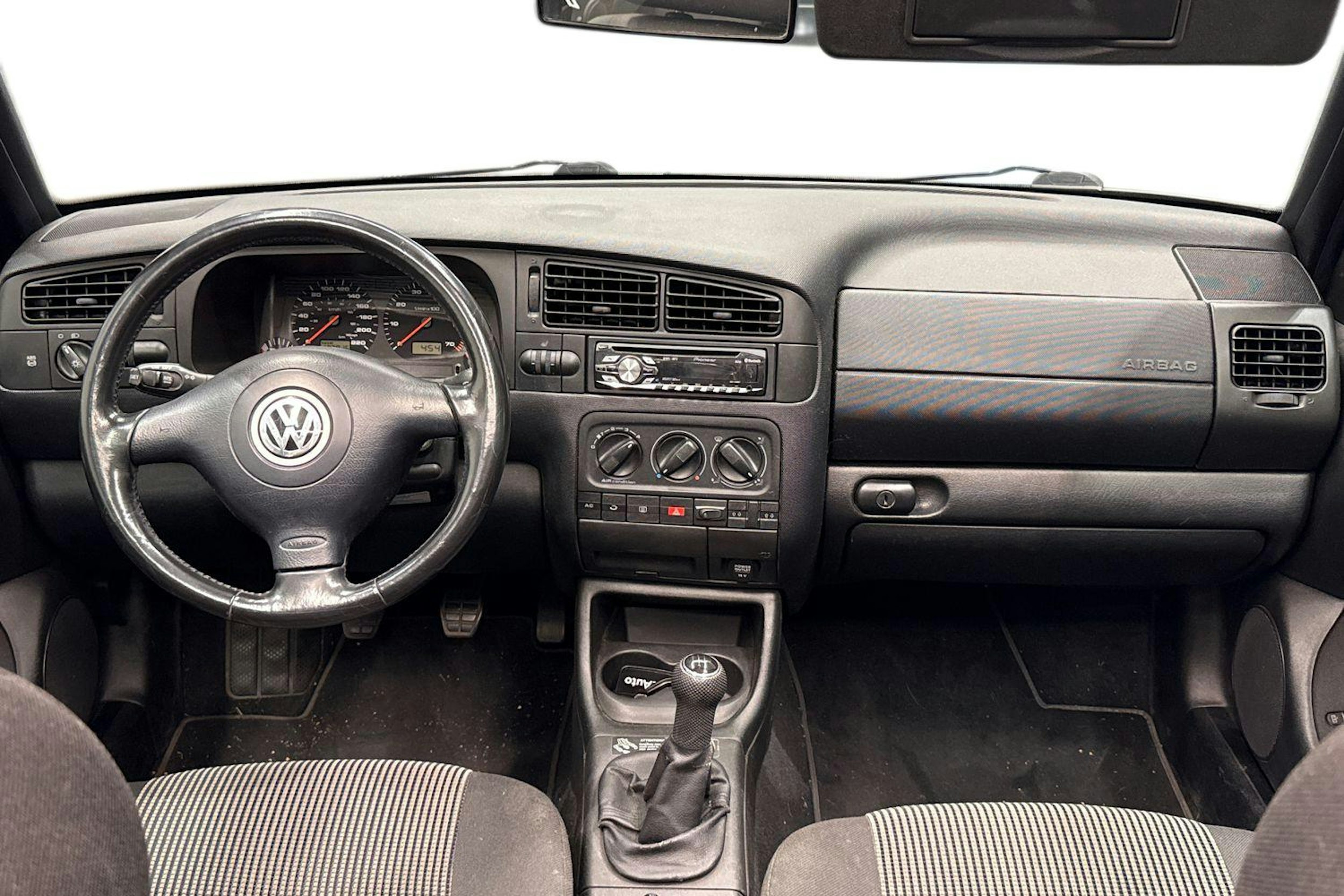 harmaa Volkswagen Golf 2001 kuva 9.