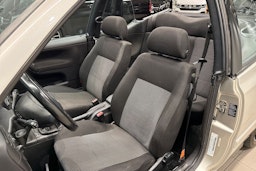 harmaa Volkswagen Golf 2001 kuva 14.