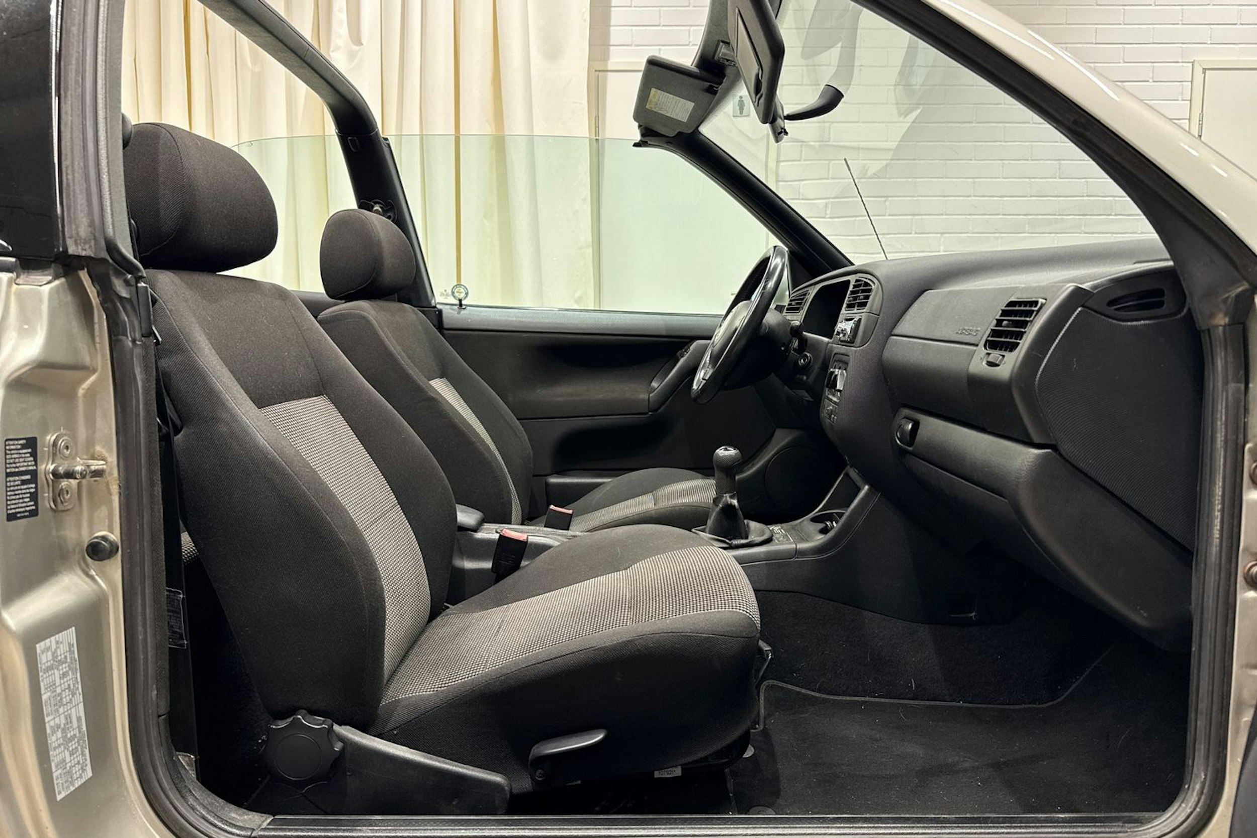 harmaa Volkswagen Golf 2001 kuva 17.