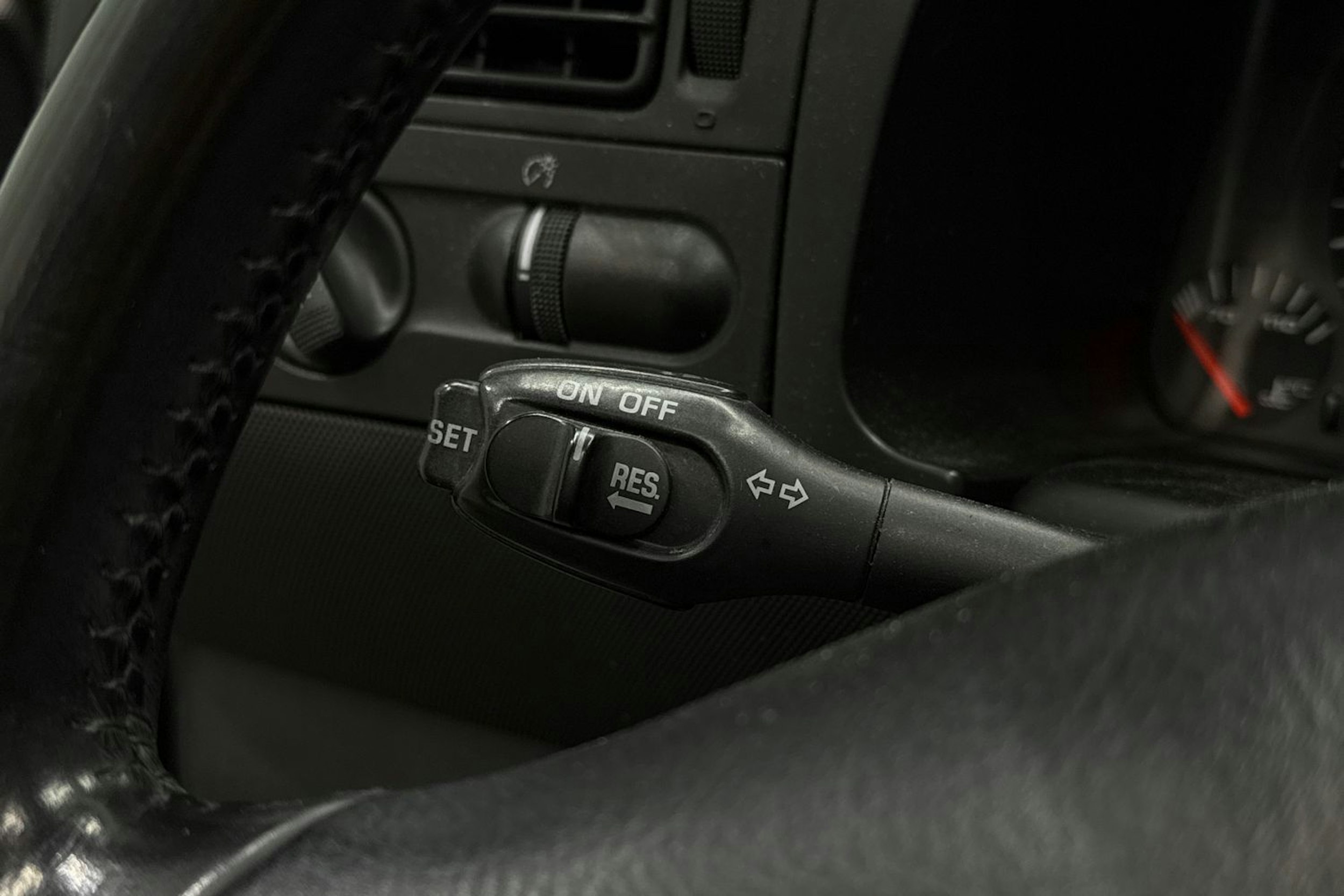 harmaa Volkswagen Golf 2001 kuva 25.