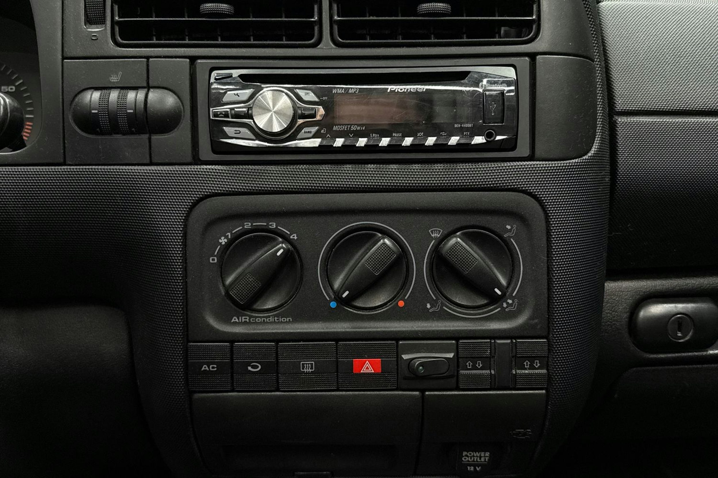 harmaa Volkswagen Golf 2001 kuva 27.