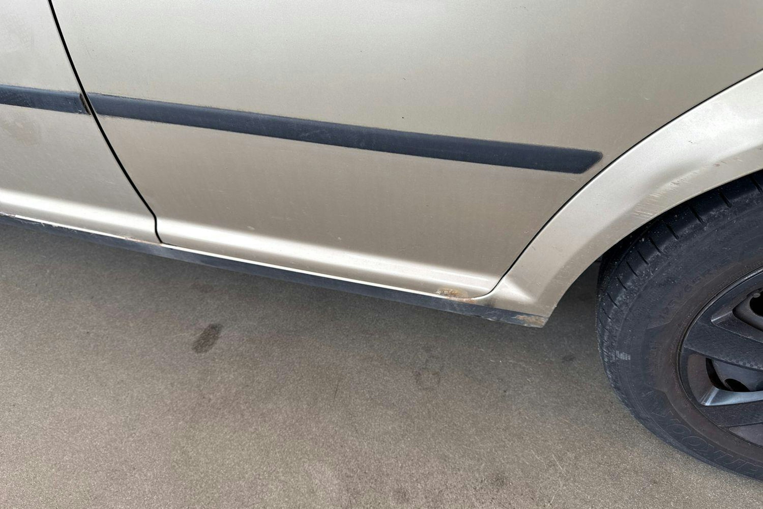 Ruskea (beige) Volkswagen GOLF 2001 kuva 24.