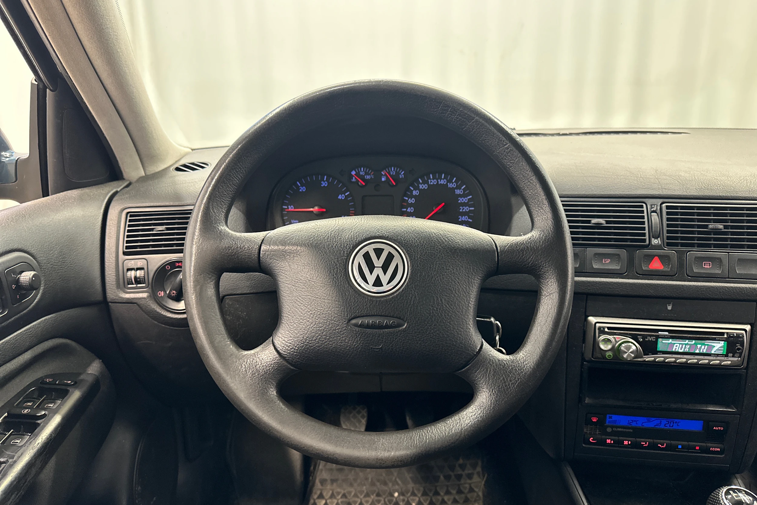 vihreä Volkswagen Golf 2002 kuva 16.