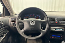 vihreä Volkswagen Golf 2002 kuva 16.