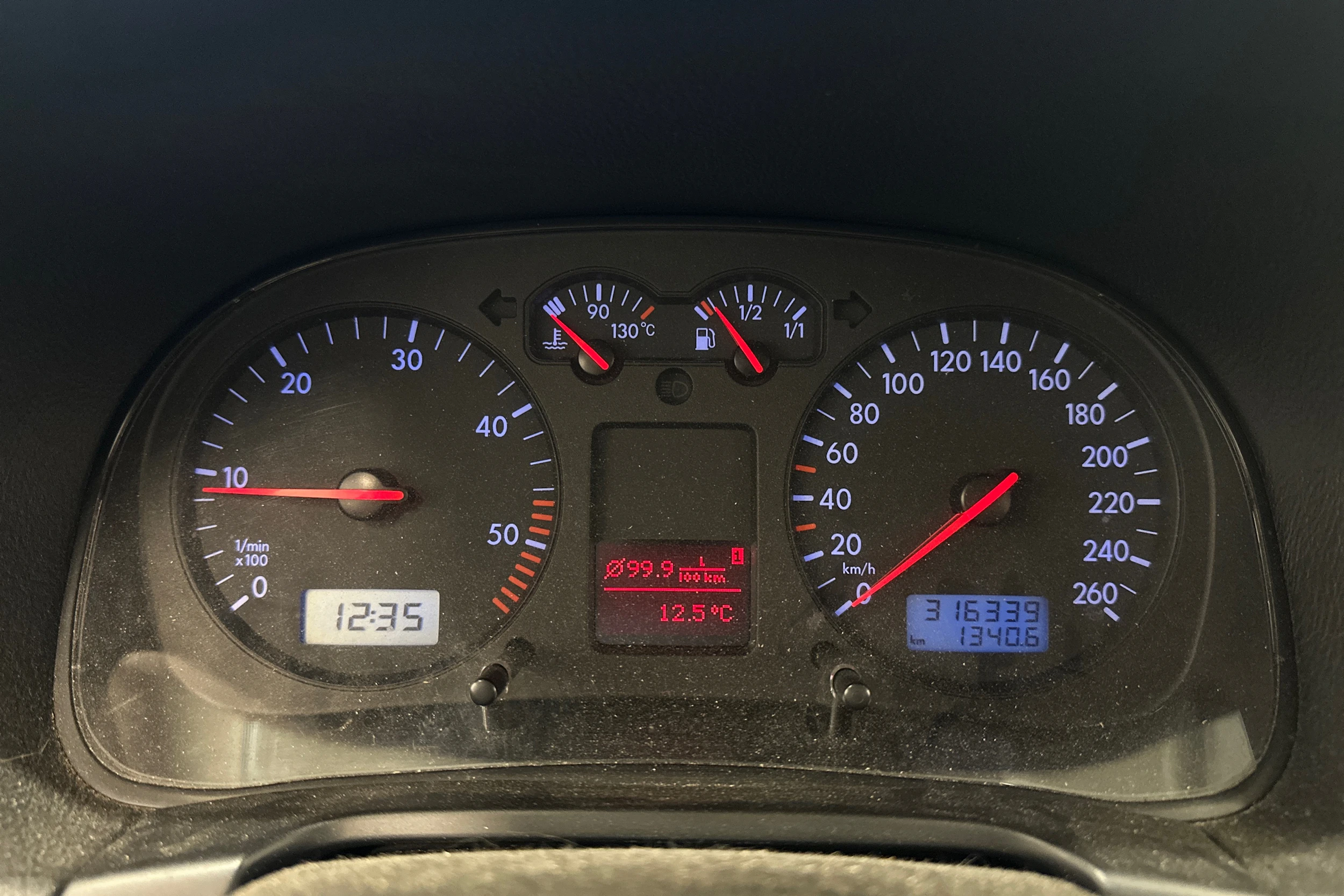 vihreä Volkswagen Golf 2002 kuva 17.