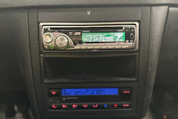 vihreä Volkswagen Golf 2002 kuva 18.