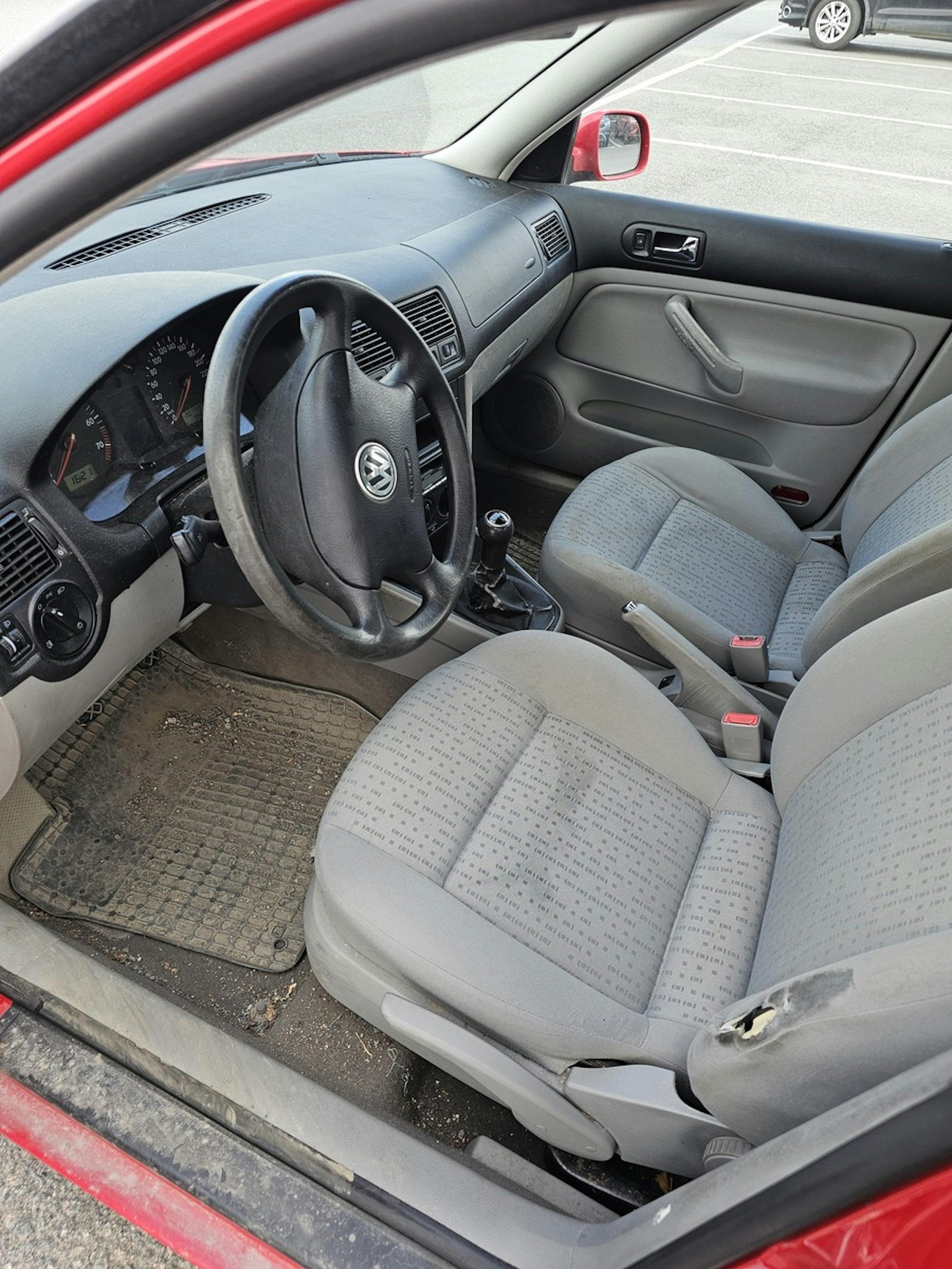 Punainen Volkswagen GOLF 2003 kuva 13.