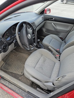 Punainen Volkswagen GOLF 2003 kuva 13.