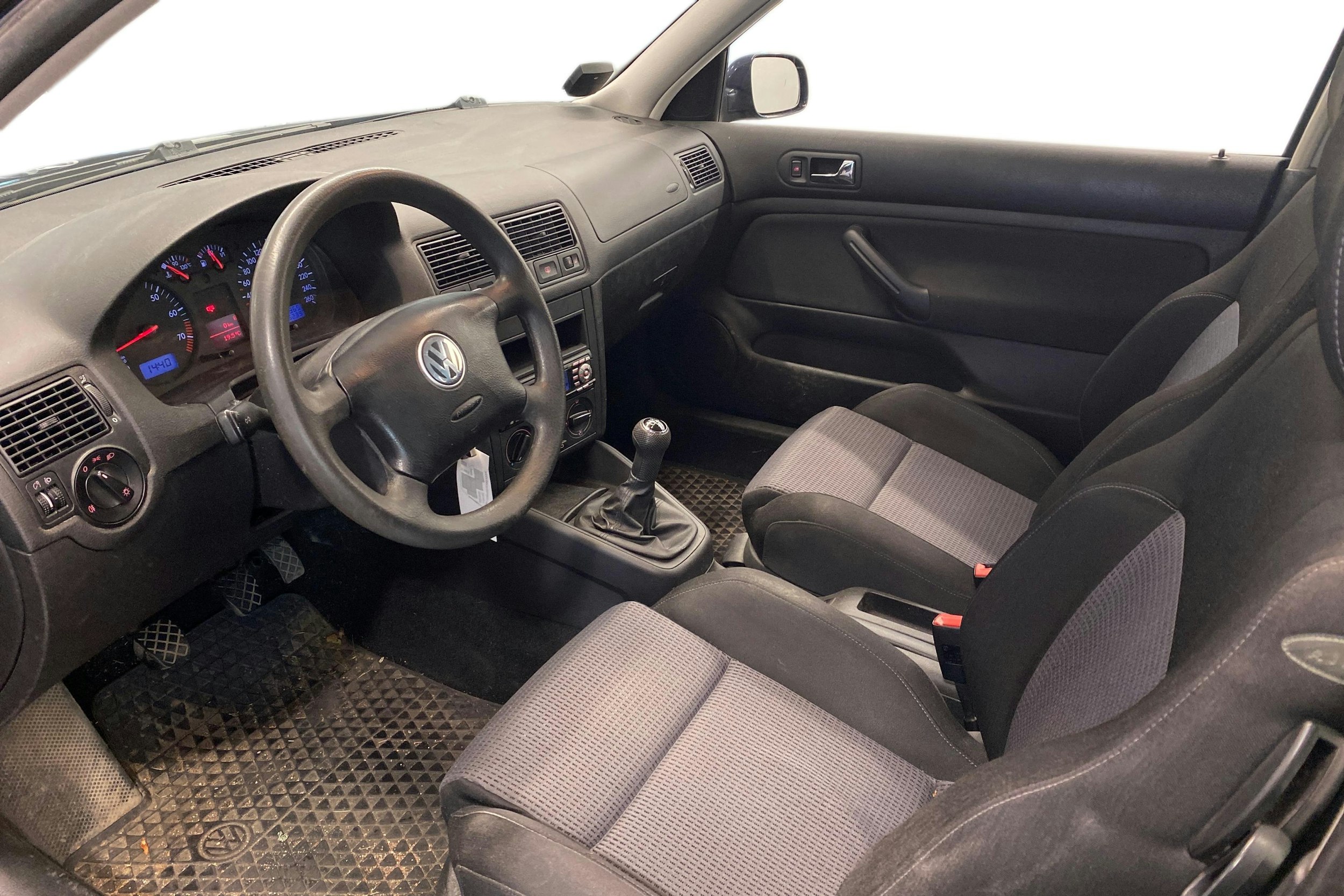sininen Volkswagen Golf 2003 kuva 6.