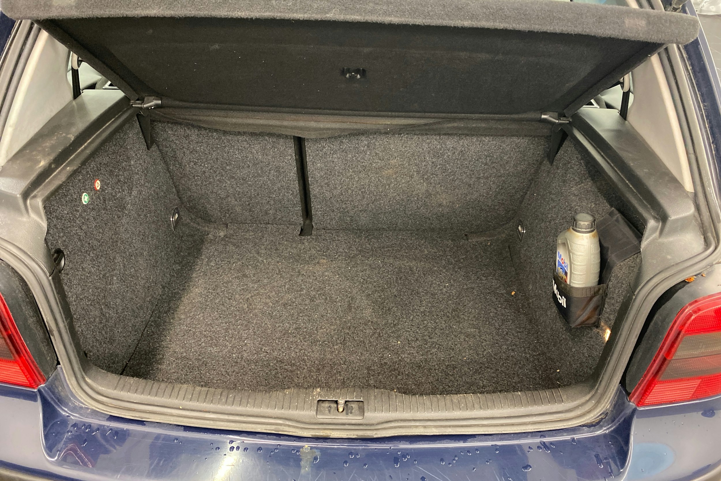 sininen Volkswagen Golf 2003 kuva 15.