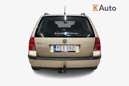 ruskea (beige) Volkswagen Golf 2003 kuva 3.