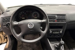 ruskea (beige) Volkswagen Golf 2003 kuva 7.