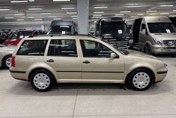 ruskea (beige) Volkswagen Golf 2003 kuva 12.