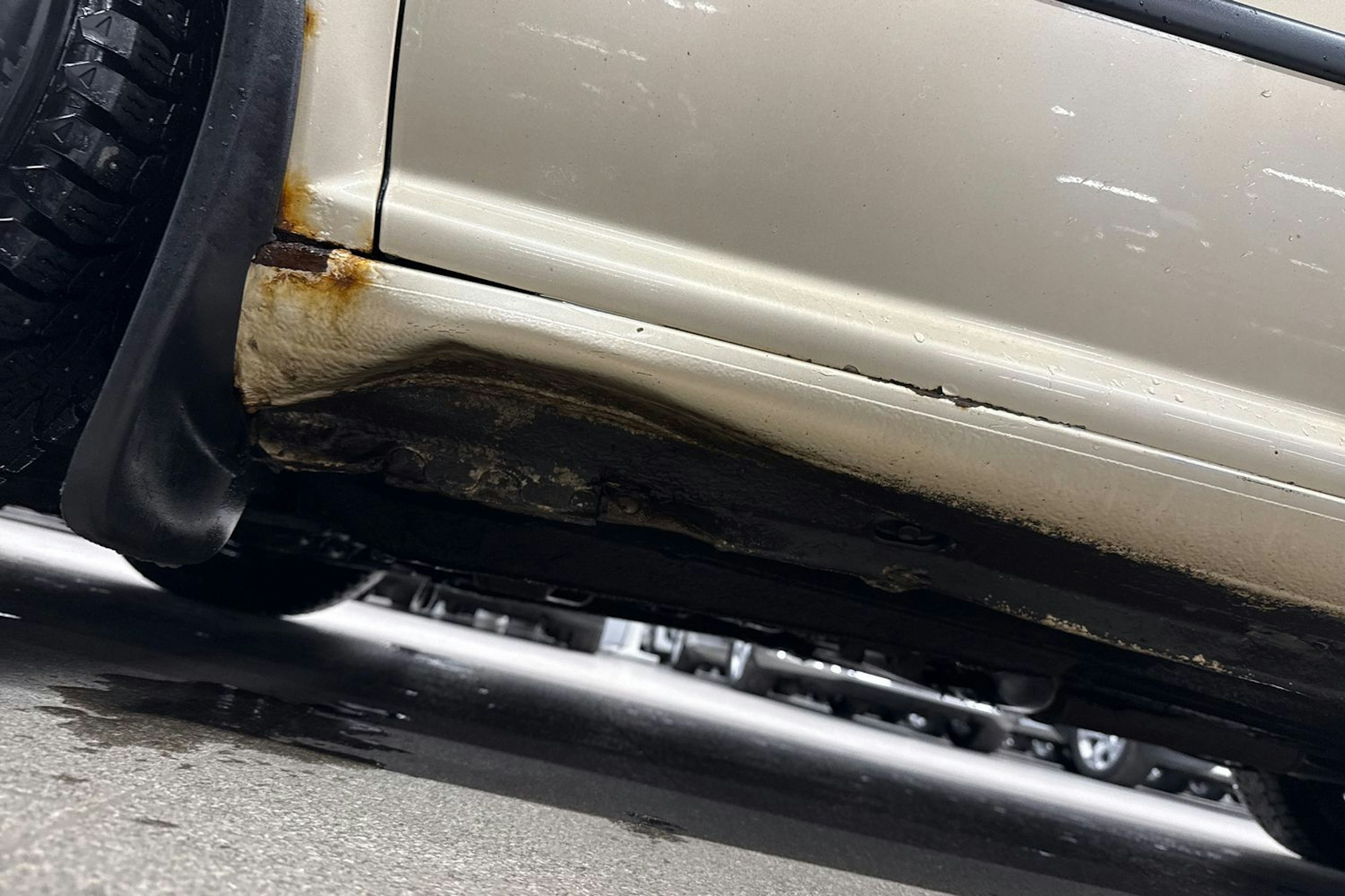 ruskea (beige) Volkswagen Golf 2003 kuva 17.